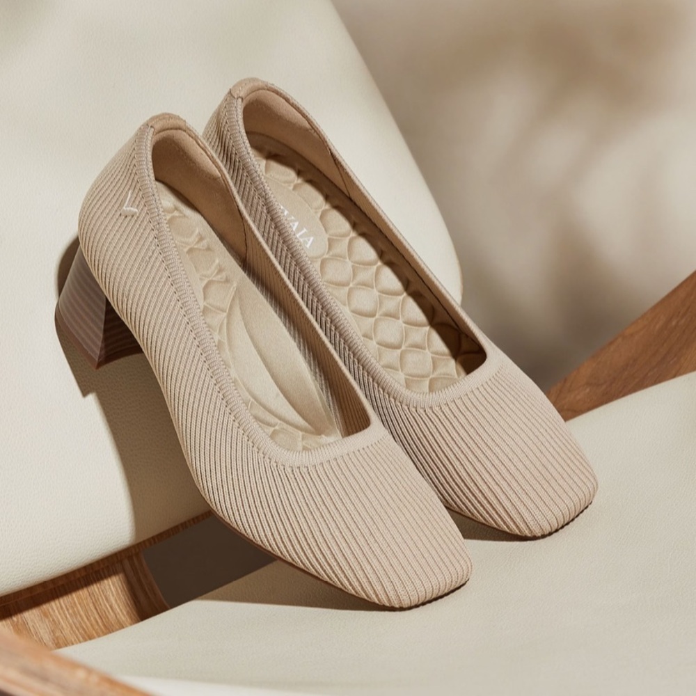 Vivaia Melody Pro Square Toe Almond Knit Chunky Heels Size 9.5 - Picture 12 of 12